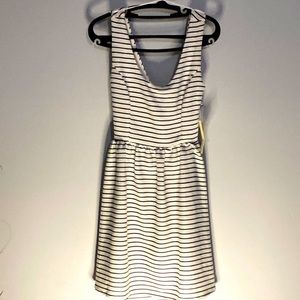 Brand new still has tags! Lauren Conrad Size: Small